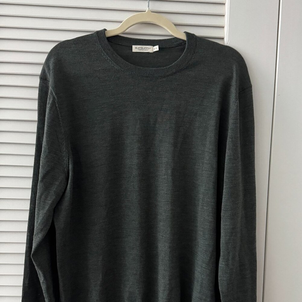 Merino Crewneck sweater new condition